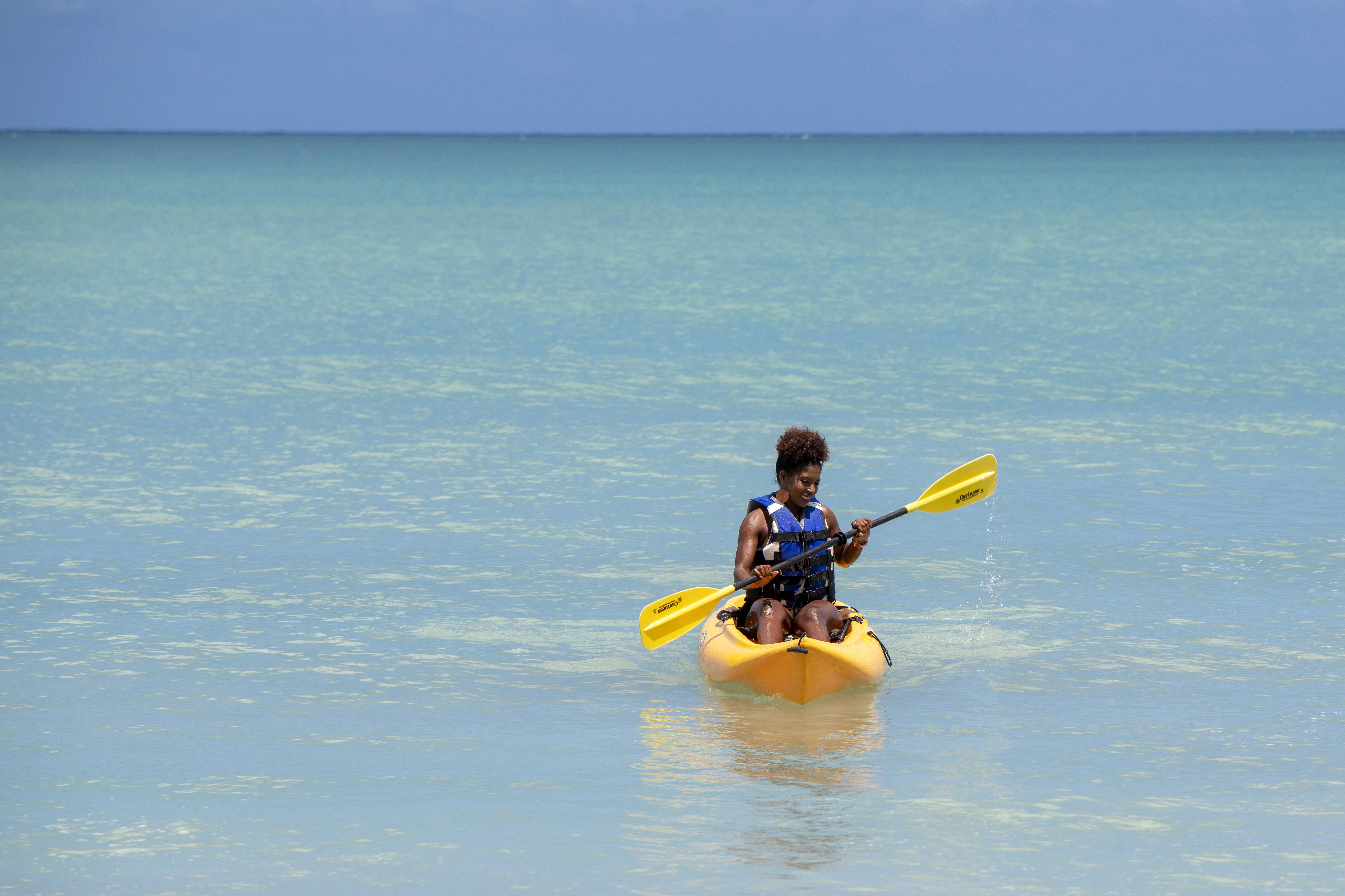 Viva V Samana By Wyndham, A Trademark Adults All Inclusive Las Terrenas Exterior photo Kayaking at the Great Barrier Reef