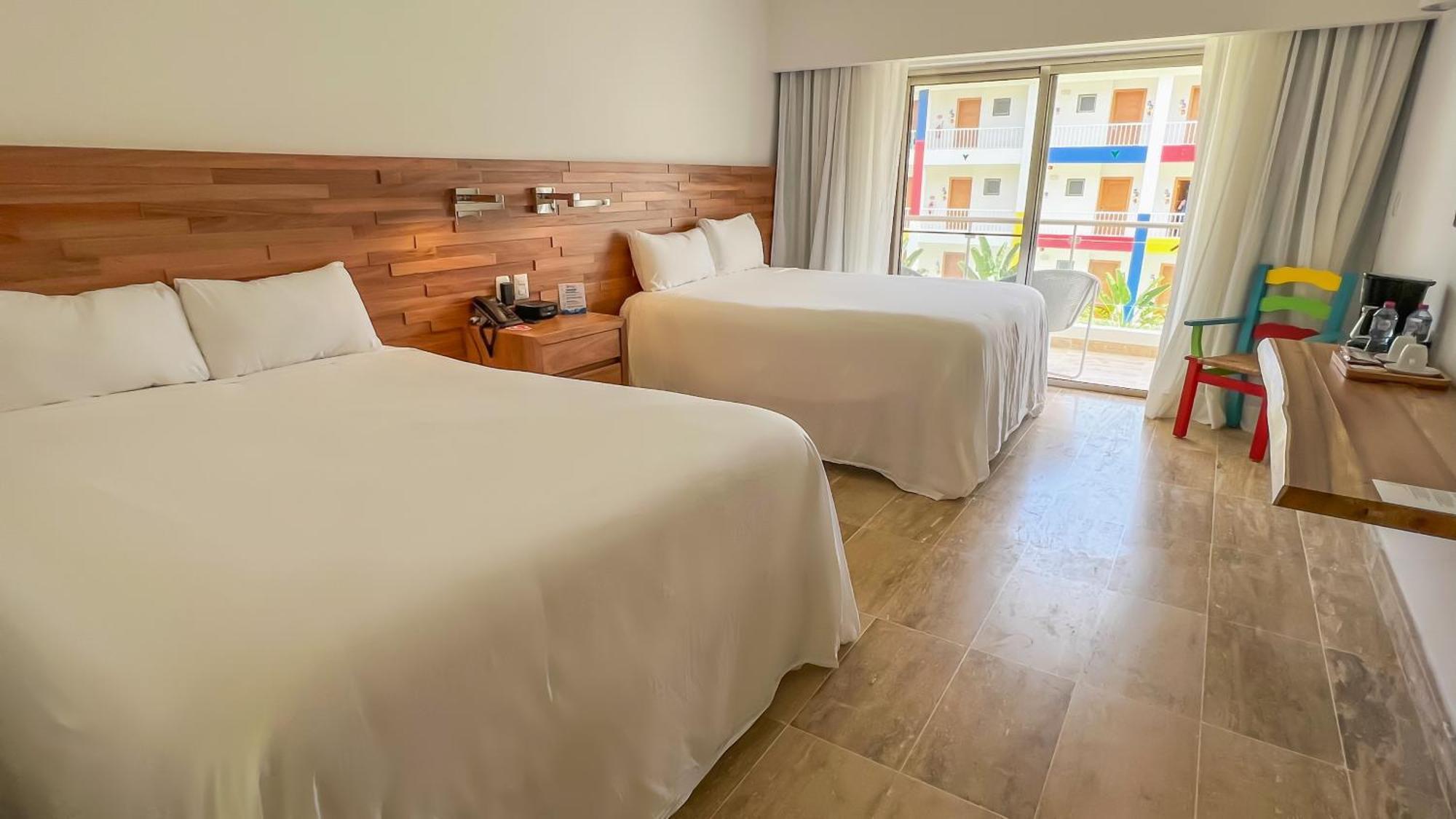 Viva V Samana By Wyndham, A Trademark Adults All Inclusive Las Terrenas Exterior photo A room at the hotel